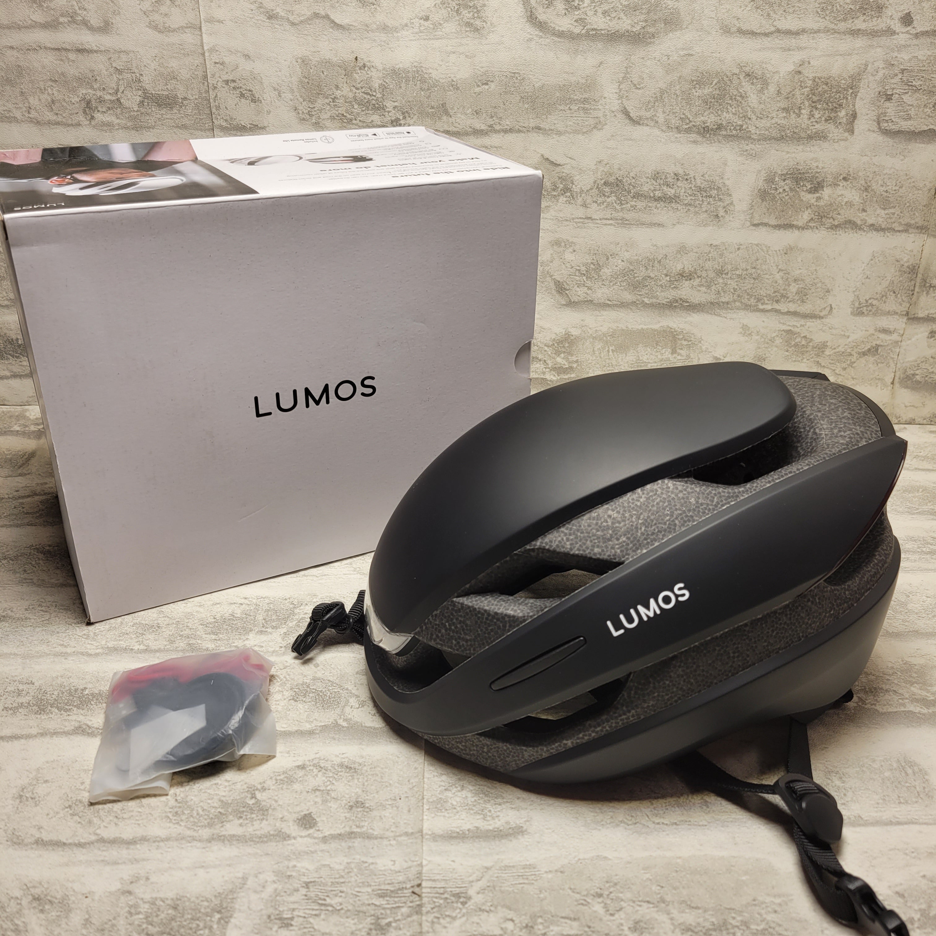 Lumos Ultra Bike Helmet Black with Remote M/L (7883975491822)